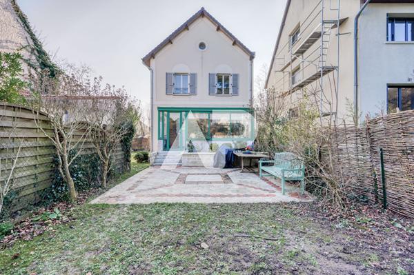 Maison Rueil Malmaison 7 pièce(s) 165m2 €1 149 000 ** - Référence 19458