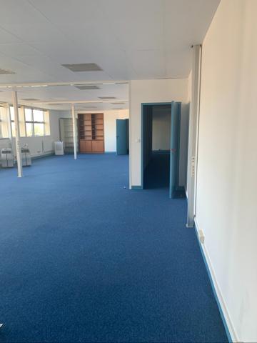 Location / Local Commercial