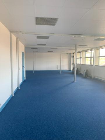 Location / Local Commercial