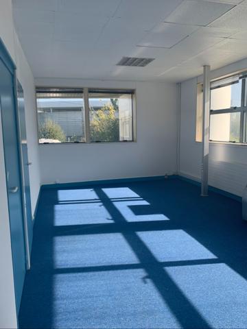 Location / Local Commercial