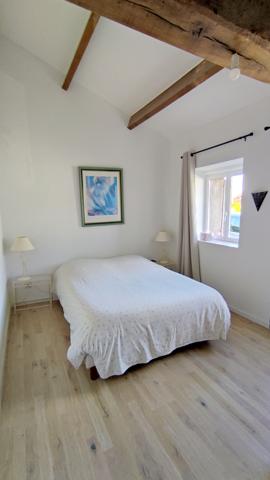 Bâtisse de 5 chambres et bureau