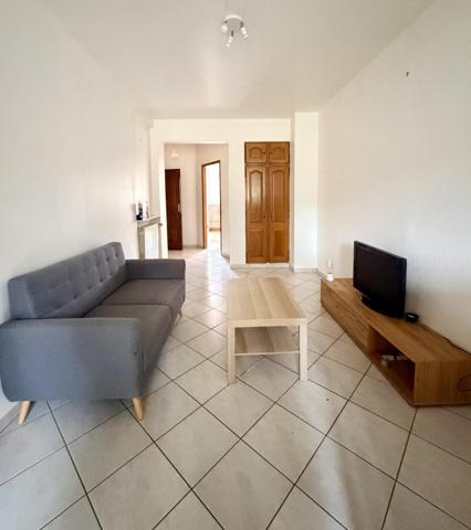 Immeuble constitué de 3 logeemnts loués
