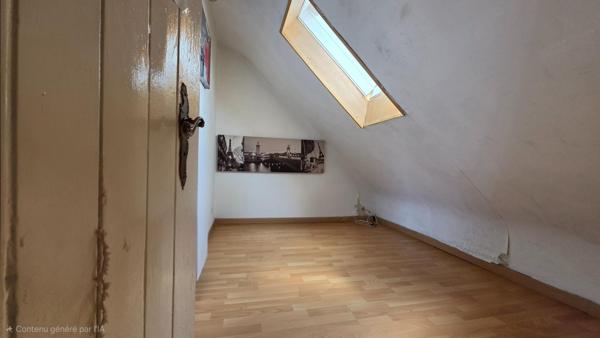 Maison avec potentiel près du lac - habitable de suite !