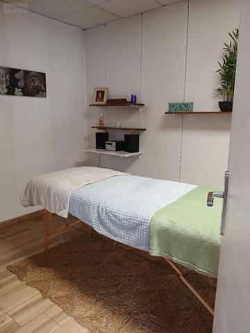 Local commercial à louer à Nieppe dans le Nord (59850), ref : FLOCN835