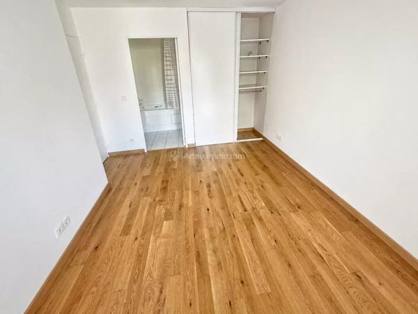 Vente                                                      Appartement
                        
                     2 pièces                      48 m2                     à Chessy