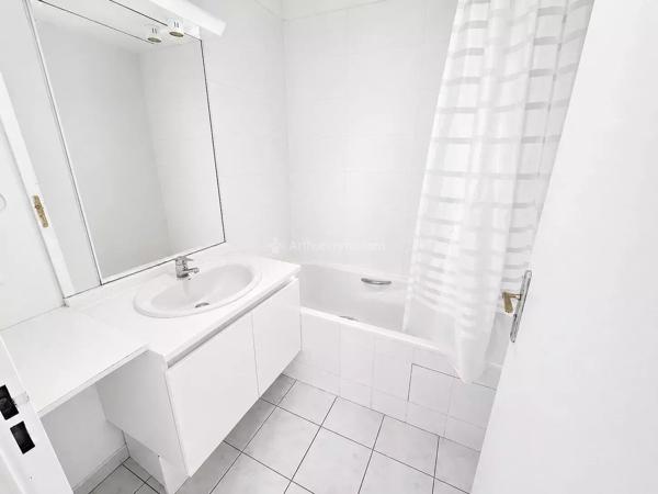 Vente                                                      Appartement
                        
                     2 pièces                      48 m2                     à Chessy