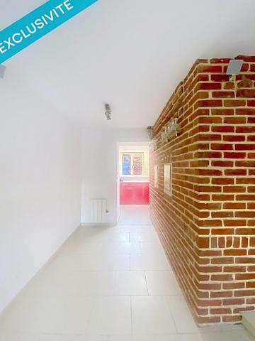 MAISON SEMI-INDIVIDUELLE AVEC COUR ET GARAGE