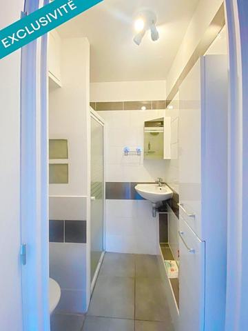 MAISON SEMI-INDIVIDUELLE AVEC COUR ET GARAGE