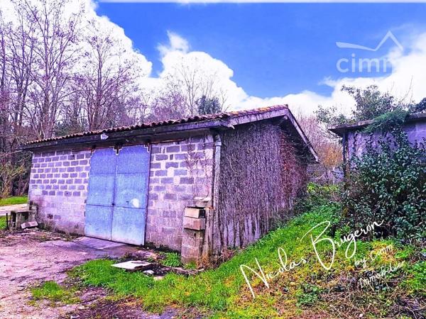 Maison à rénover avec dépendance et grand terrain – Le Fouilloux