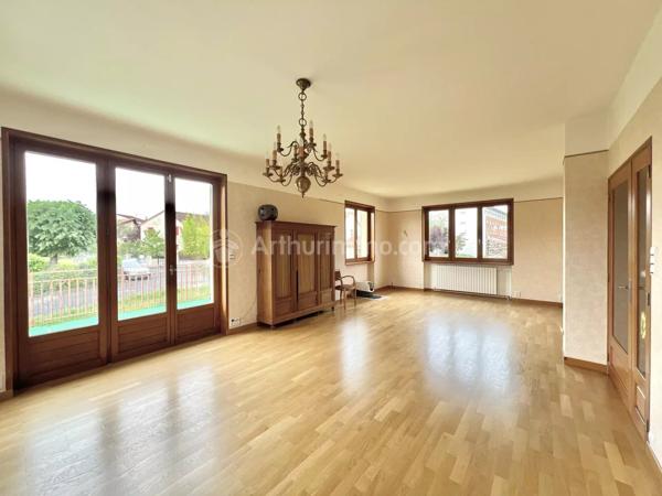 Vente                                                      Maison
                        
                     6 pièces                      226 m2                     à Clermont-Ferrand