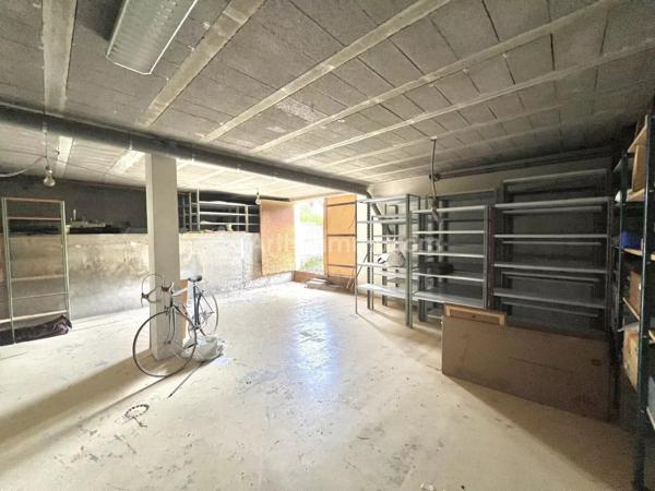 Vente                                                      Maison
                        
                     6 pièces                      226 m2                     à Clermont-Ferrand