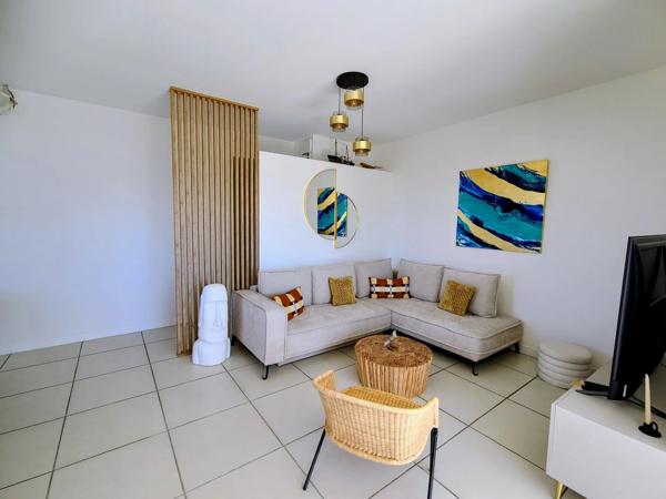 Vente                                                      Appartement
                        
                     3 pièces                      77 m2                     à Nice