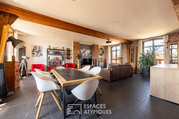 Loft lumineux dans une ancienne usine de textile