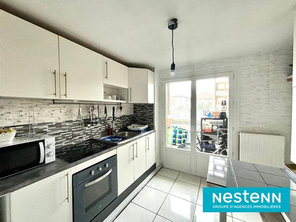 Appartement Villeurbanne 2 pièce(s) 51.84 m2 avec place de parking privative et cave