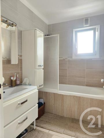 Appartement F4 à vendre  4 pièces - 79,70 m2 LYON - 69008