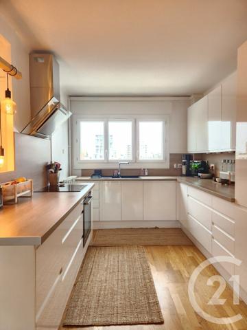 Appartement F4 à vendre  4 pièces - 79,70 m2 LYON - 69008