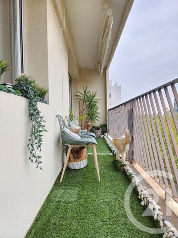 Appartement F4 à vendre  4 pièces - 79,70 m2 LYON - 69008