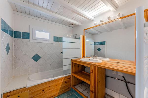 Appartement La Teste De Buch 2 pièce(s) 55 m2 + local à aménager de 25 m²r de