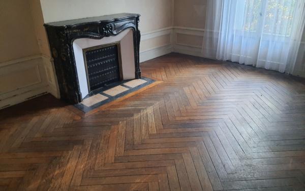 Appartement à vendre    2 pièces •  Tours