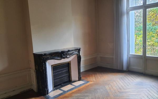 Appartement à vendre    2 pièces •  Tours