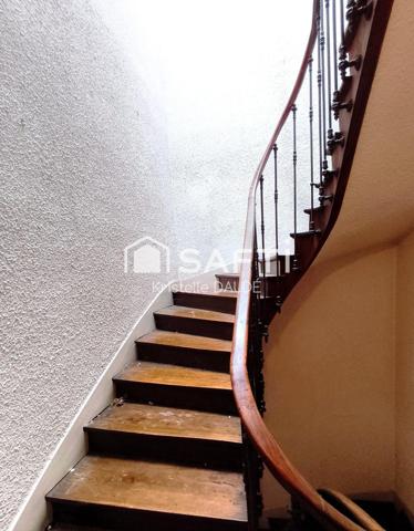 Fort potentiel: 285 m², jardin, garage, caves, combles aménageables