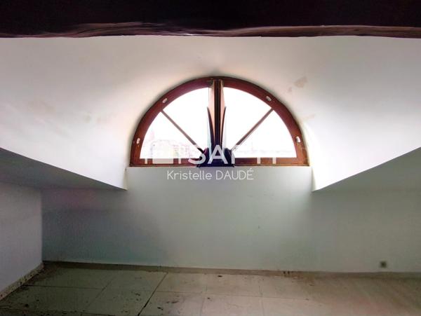 Fort potentiel: 285 m², jardin, garage, caves, combles aménageables