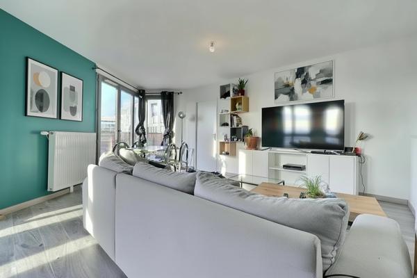 À vendre : Appartement 4 pièces avec vue sur la Tour Eiffel à Saint Denis