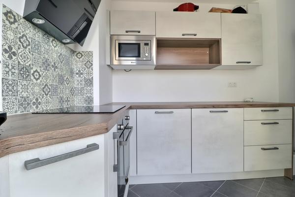 À vendre : Appartement 4 pièces avec vue sur la Tour Eiffel à Saint Denis