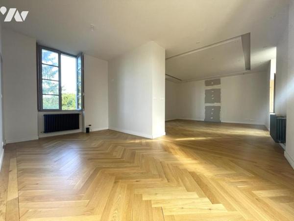 A VENDRE - BASSE-GOULAINE - Au calme -  Maison de Maître d'env 207.18m² hab entierement rénové.