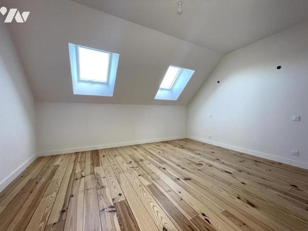 A VENDRE - BASSE-GOULAINE - Au calme -  Maison de Maître d'env 207.18m² hab entierement rénové.