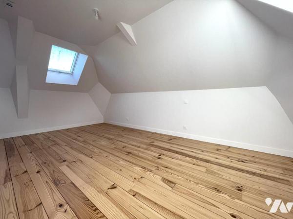 A VENDRE - BASSE-GOULAINE - Au calme -  Maison de Maître d'env 207.18m² hab entierement rénové.