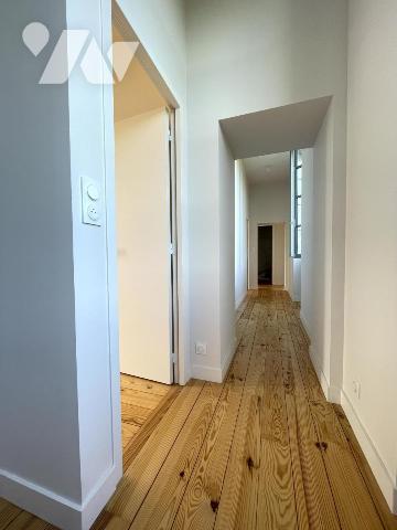 A VENDRE - BASSE-GOULAINE - Au calme -  Maison de Maître d'env 207.18m² hab entierement rénové.