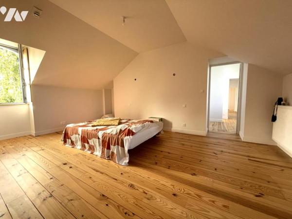 A VENDRE - BASSE-GOULAINE - Au calme -  Maison de Maître d'env 207.18m² hab entierement rénové.