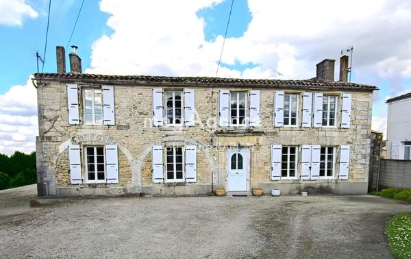 Maison à JAVREZAC, 16100 - 5 pièces 190m²