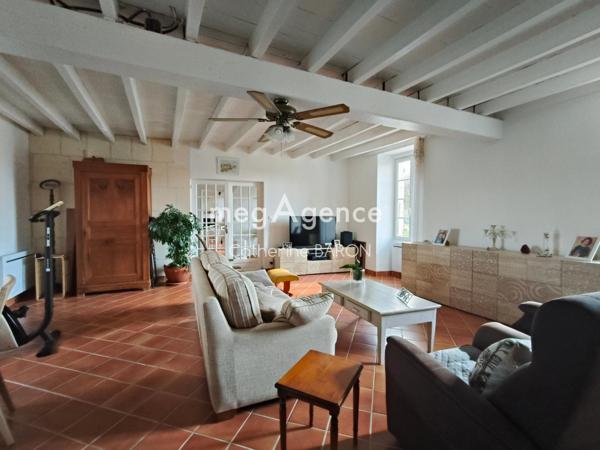 Maison à JAVREZAC, 16100 - 5 pièces 190m²