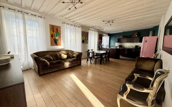 Appartement à vendre    4 pièces • 103 m2 Paris 9