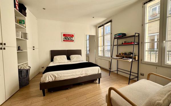 Appartement à vendre    4 pièces • 103 m2 Paris 9