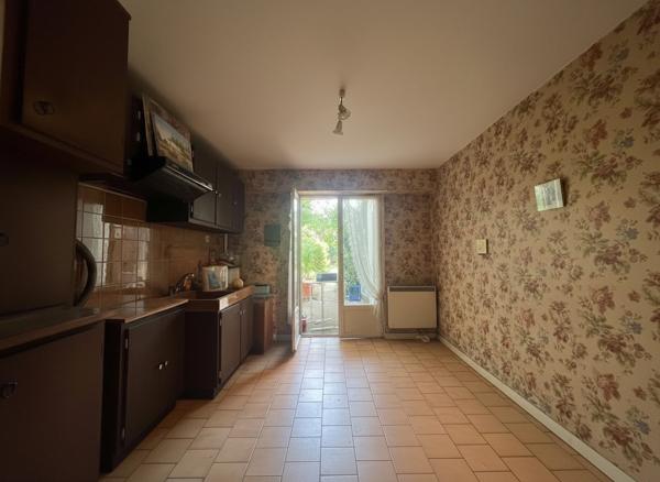 À vendre - Maison mitoyenne 2 côtés, 5 pièces située à Joué-lès-Tours (37300)