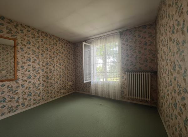 À vendre - Maison mitoyenne 2 côtés, 5 pièces située à Joué-lès-Tours (37300)