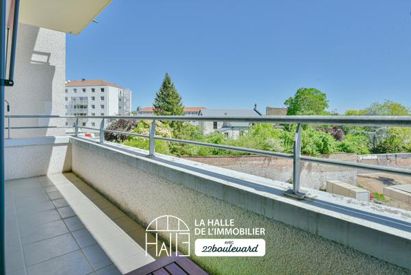 Appartement
         4 pièces
        - 70 m²