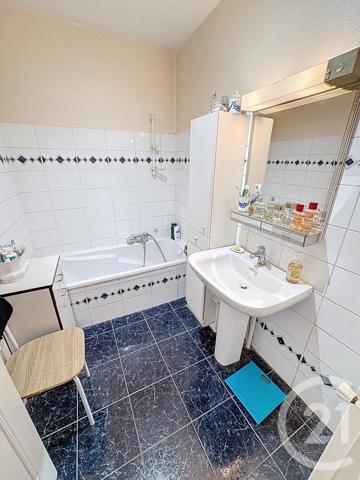 Appartement F4 à vendre  4 pièces - 87,10 m2 LYON - 69007