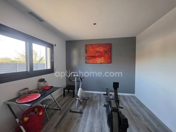 Maison contemporaine de plain-pied à vendre de 5 pièces à LEOGNAN (33)