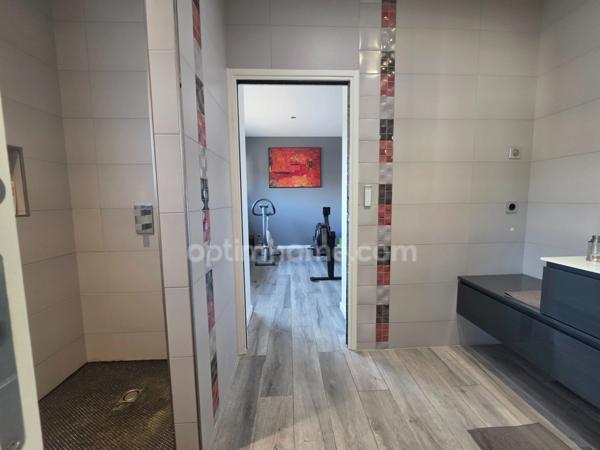 Maison contemporaine de plain-pied à vendre de 5 pièces à LEOGNAN (33)