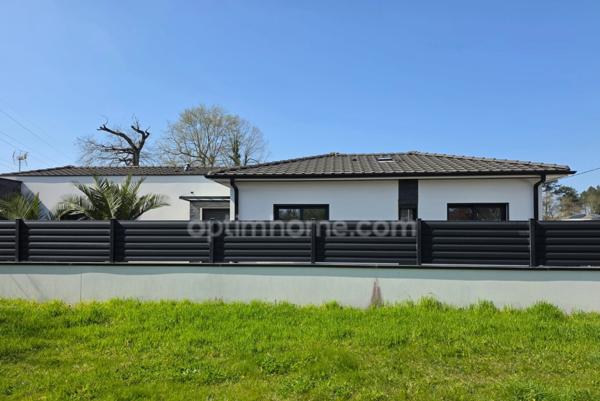 Maison contemporaine de plain-pied à vendre de 5 pièces à LEOGNAN (33)