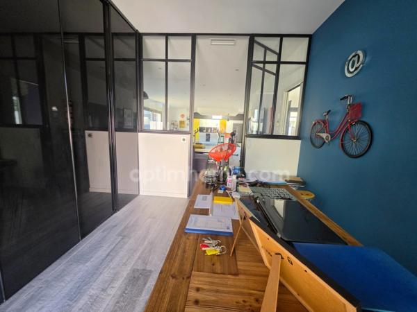 Maison contemporaine de plain-pied à vendre de 5 pièces à LEOGNAN (33)