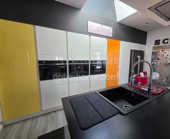 Maison contemporaine de plain-pied à vendre de 5 pièces à LEOGNAN (33)