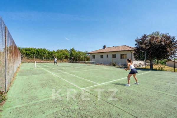 Très belle maison familiale avec piscine et tennis