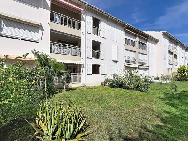Entre plage et commerces, lumineux T2 au calme