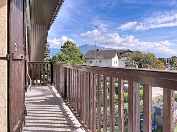Appartement 4 pièces en duplex de 70 m² au sol, avec balcon, cellier et garage à vendre sur Annecy (Meythet)