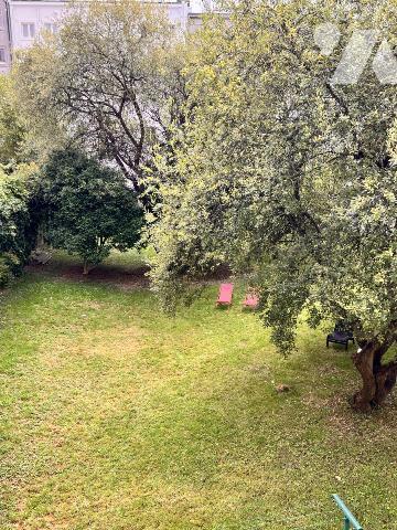 SIAM - T3 DE 87 M² - TRAVERSANT